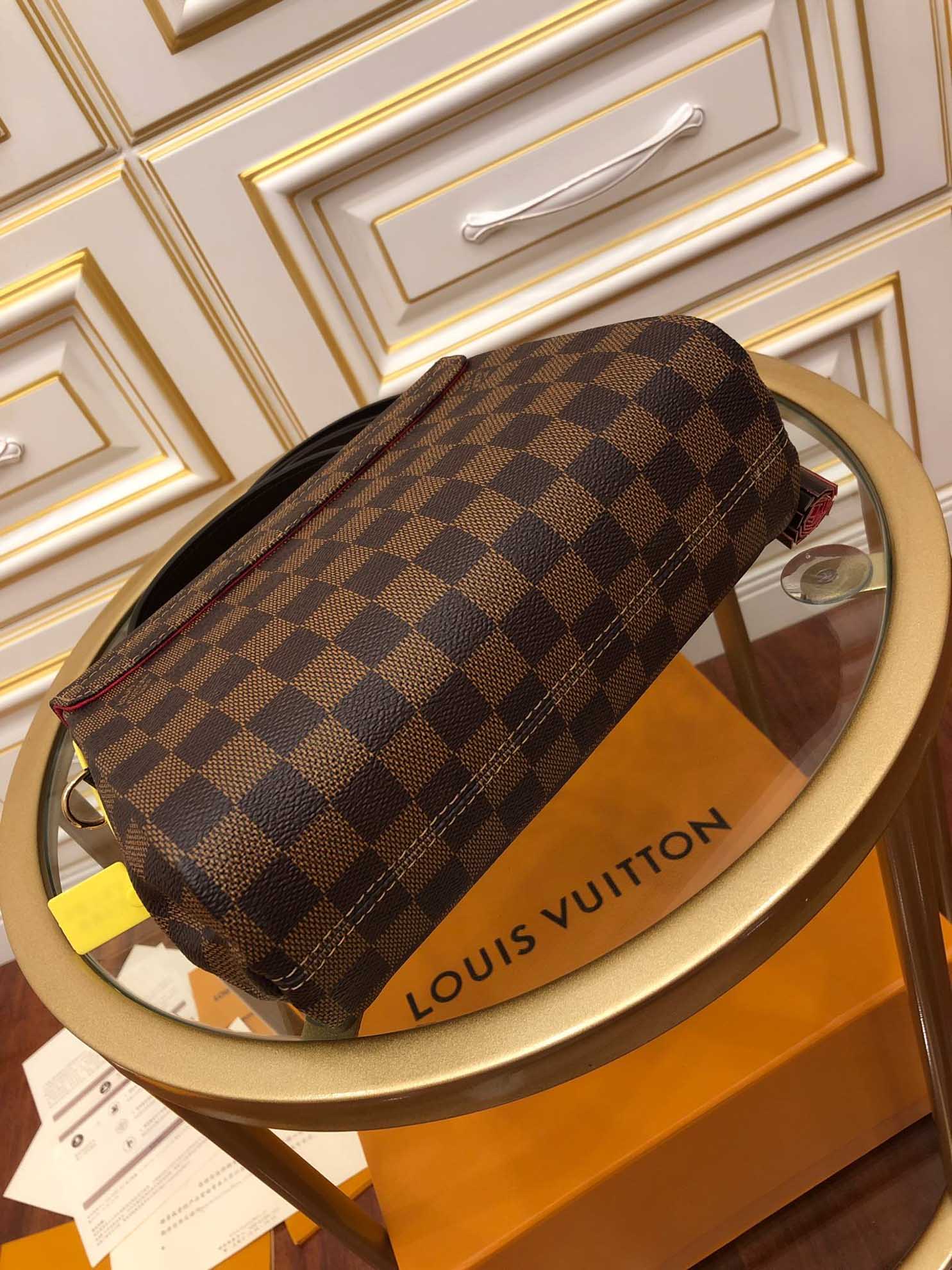 Túi Louis Vuitton Croisette