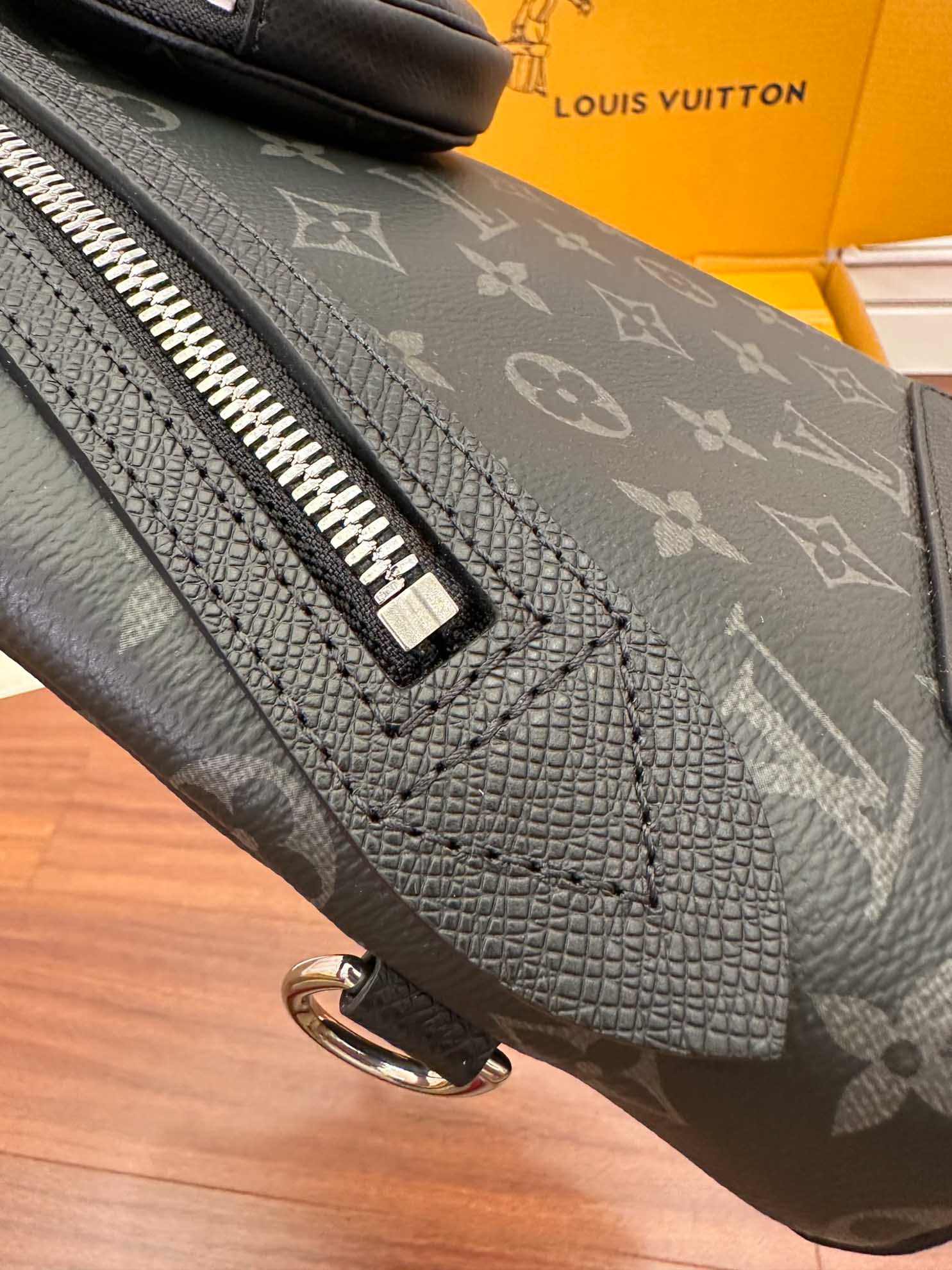 Túi Louis Vuitton Duo Sling Bag ‘Black’ 