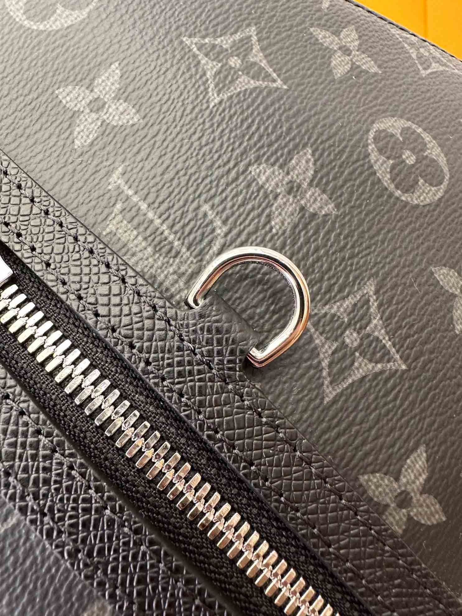 Túi Louis Vuitton Duo Sling Bag ‘Black’ 