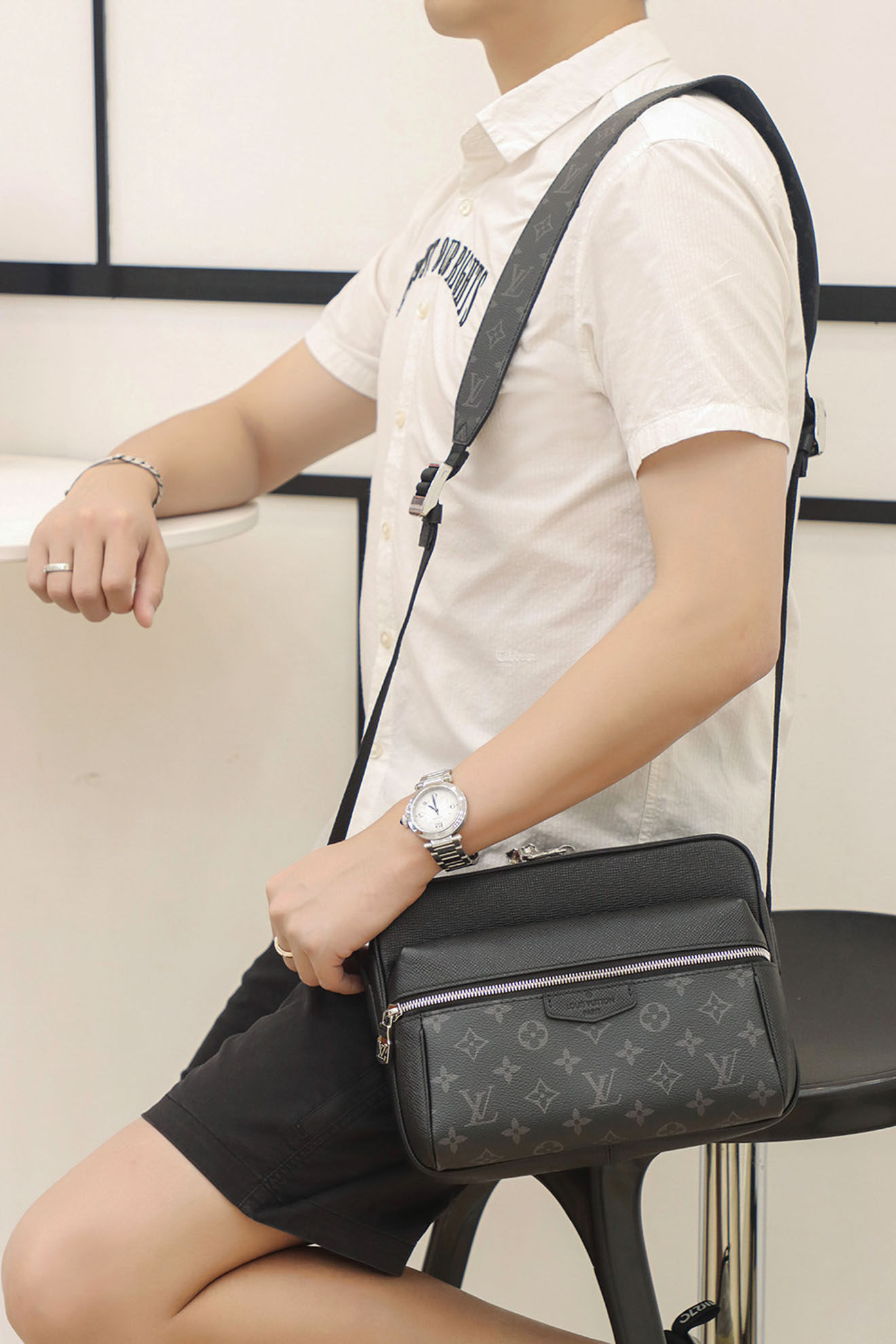 Túi Louis Vuitton Outdoor Messenger Bag ‘Black’ 