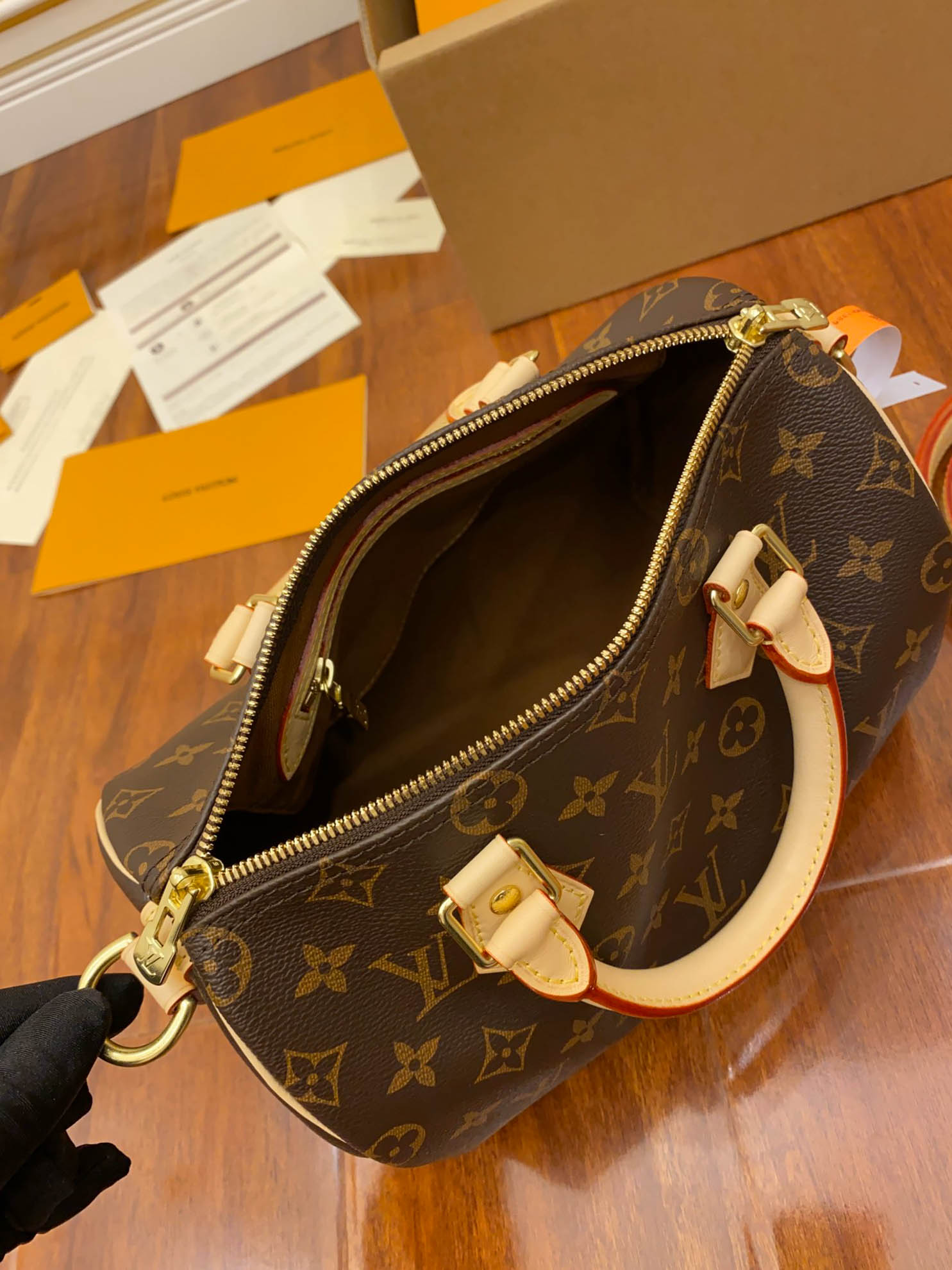 Túi Louis Vuitton Speedy Bandoulière 25 Monogram Handbag 