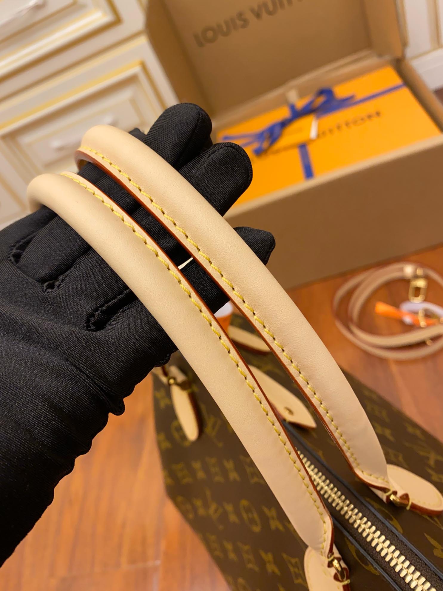 Túi Louis Vuitton Turenne MM Shoulder Hand Bag