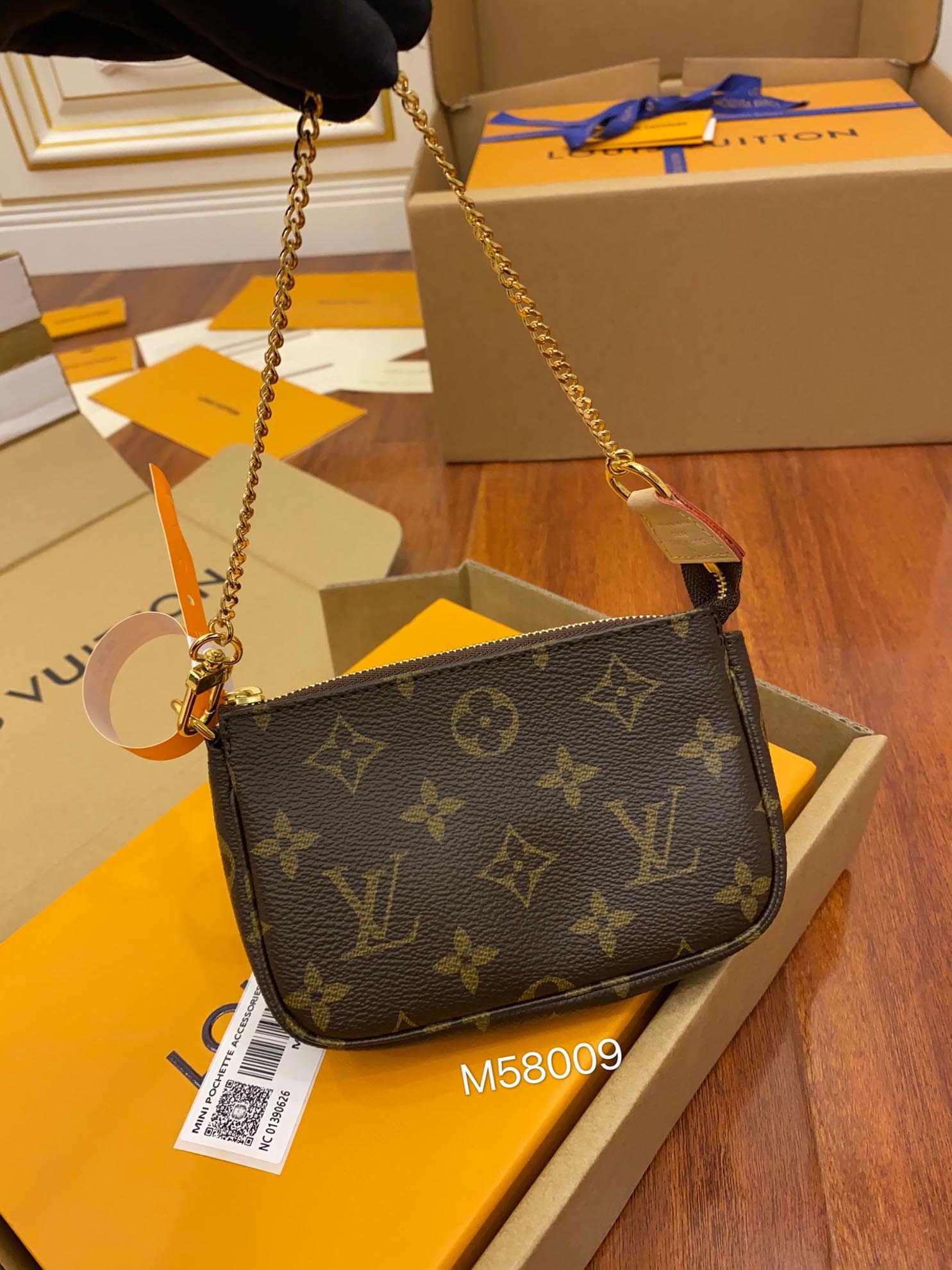 Túi LV Mini Pochette Accessoires Monogram