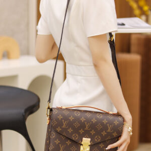 Túi LV Pochette Metis Monogram Brown Nâu