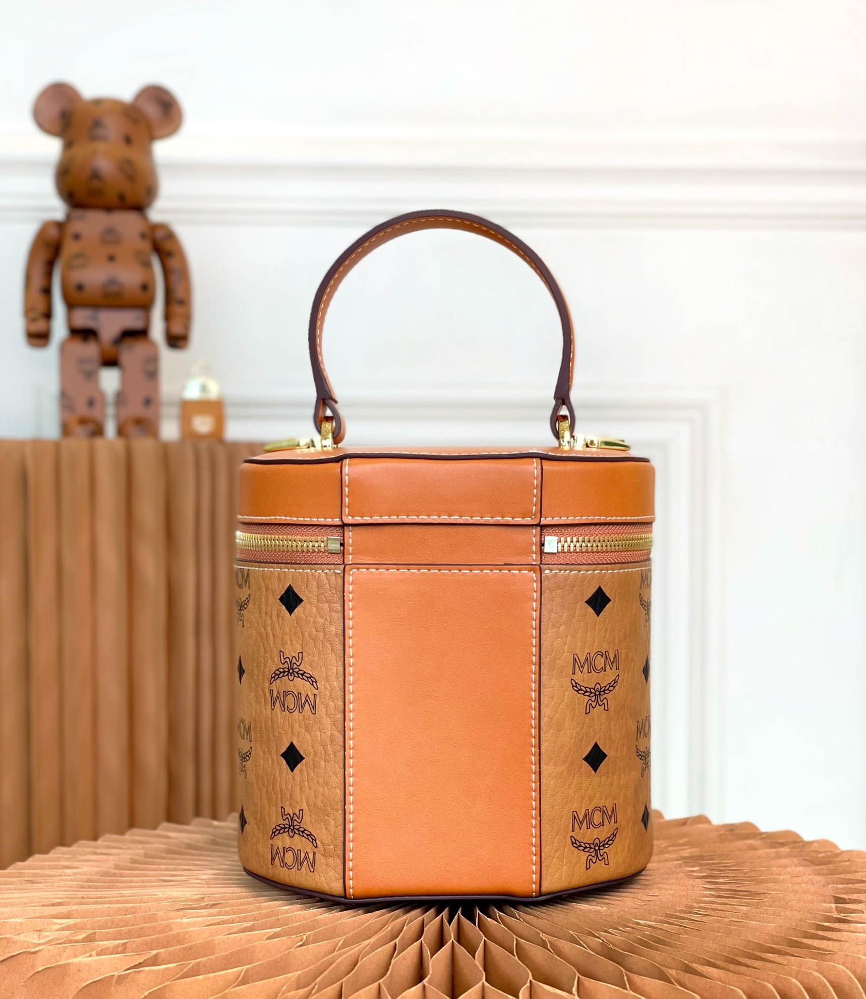 Túi MCM Cylinder Crossbody Visetos Cognac