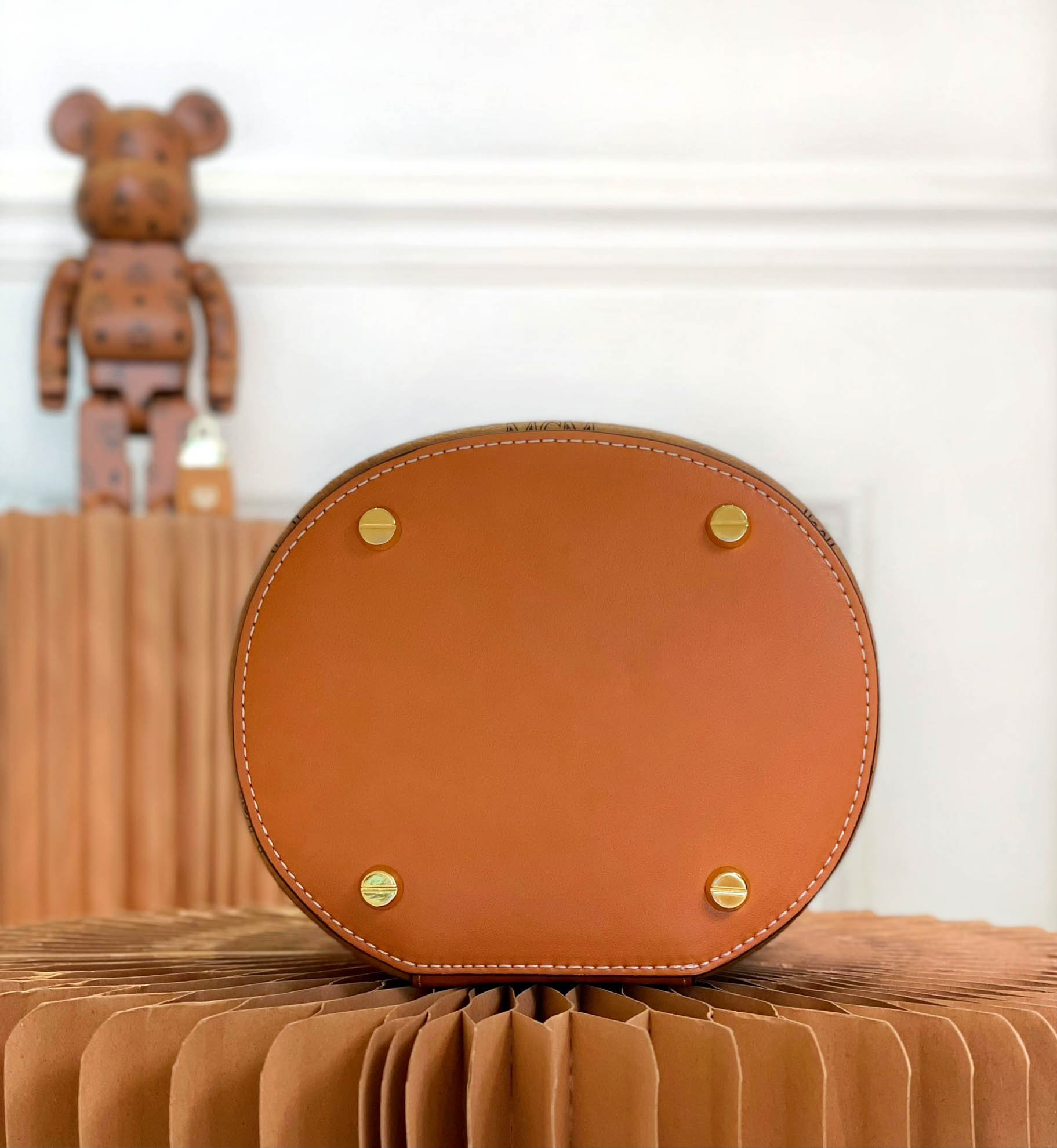 Túi MCM Cylinder Crossbody Visetos Cognac