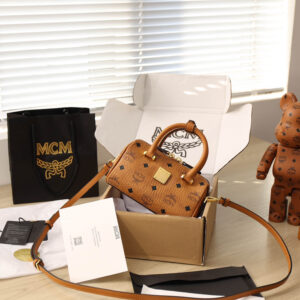 Túi MCM Essential Boston Bag Visetos Cognac