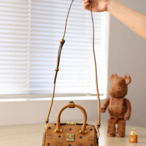 Túi MCM Essential Boston Bag Visetos Cognac