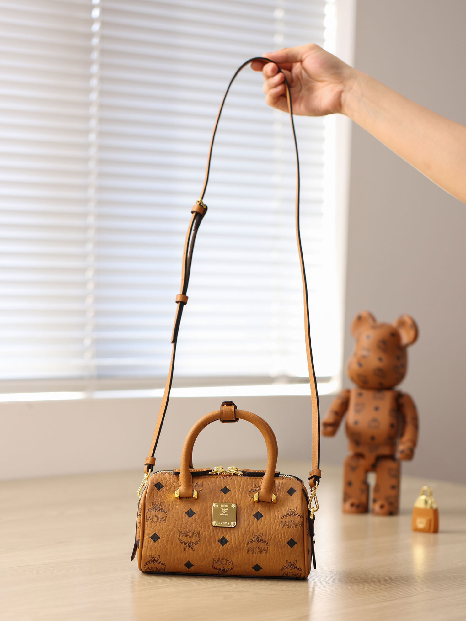 Túi MCM Essential Boston Bag Visetos Cognac