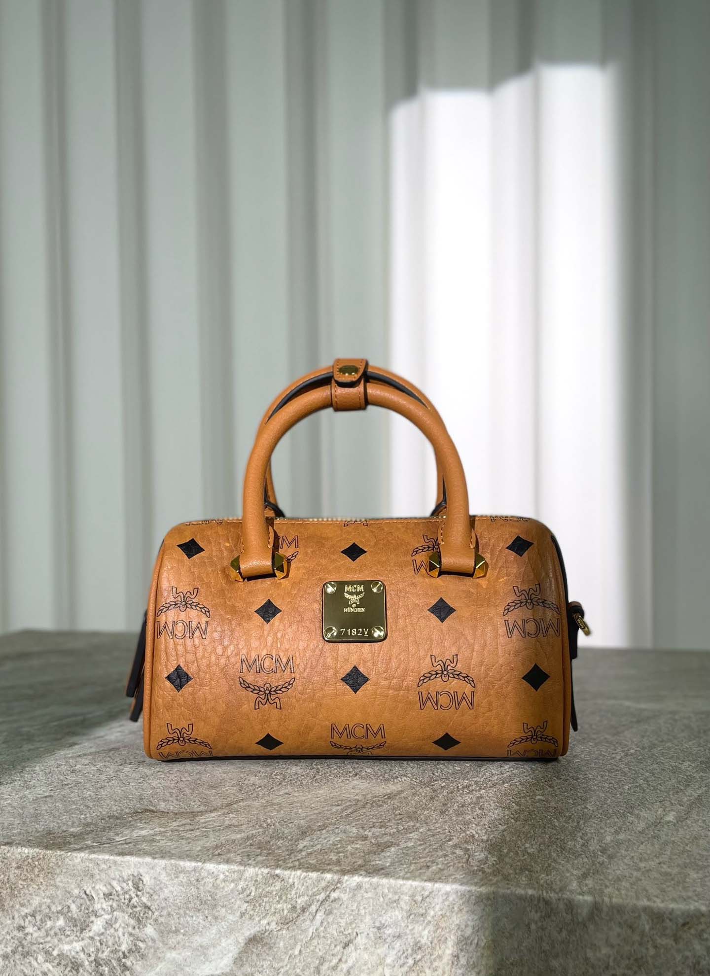 Túi MCM Essential Boston Bag Visetos Cognac