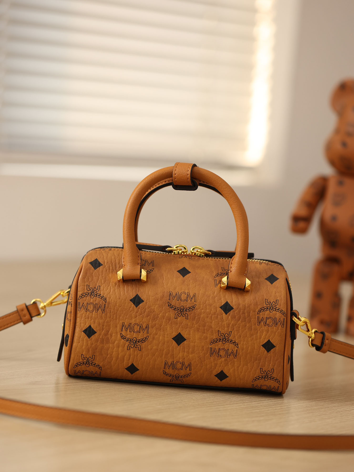 Túi MCM Essential Boston Bag Visetos Cognac