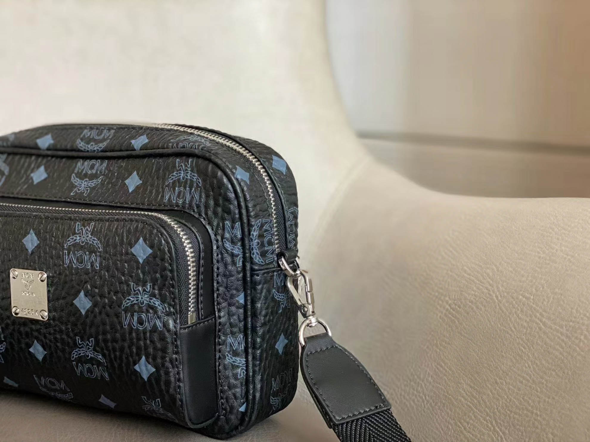 Túi MCM Klassik Crossbody in Visetos Black