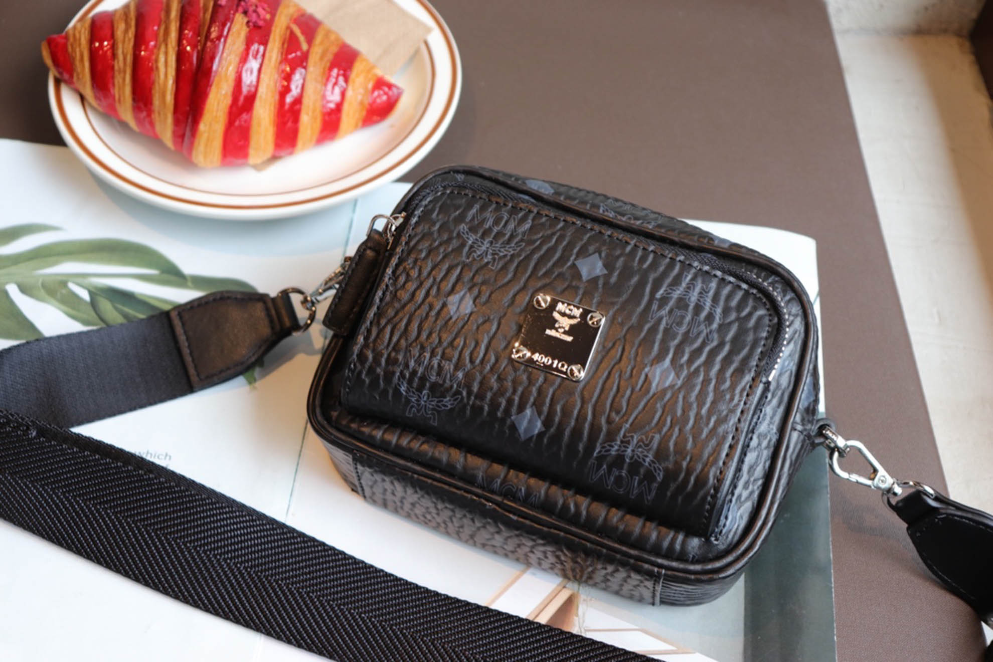 Túi MCM Klassik Crossbody in Visetos Black