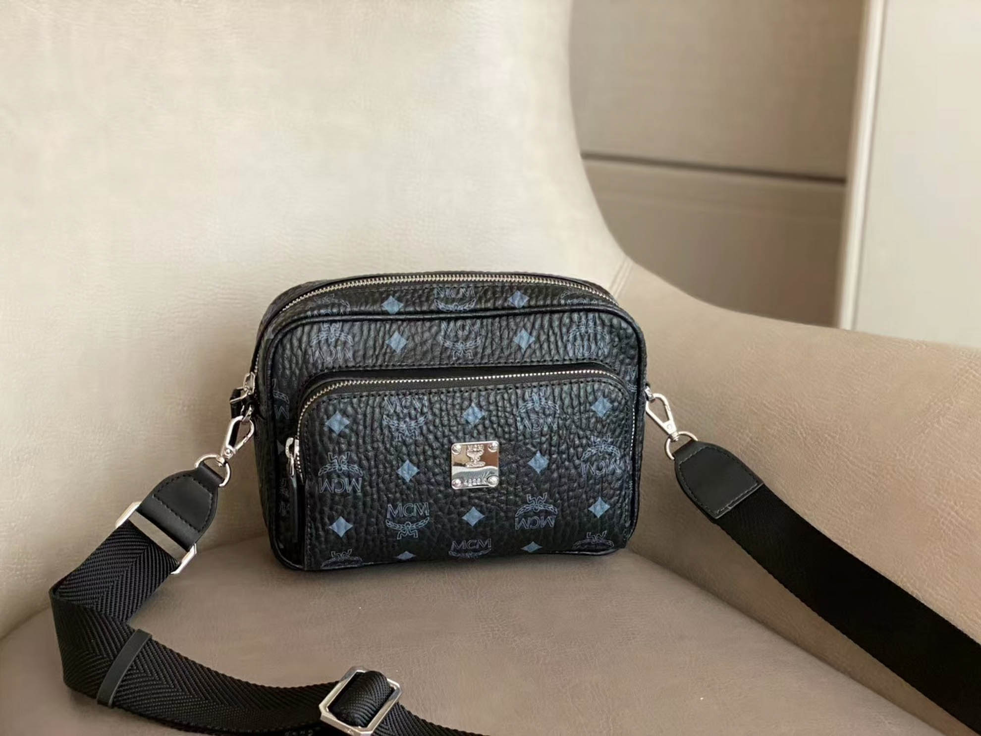 Túi MCM Klassik Crossbody in Visetos Black