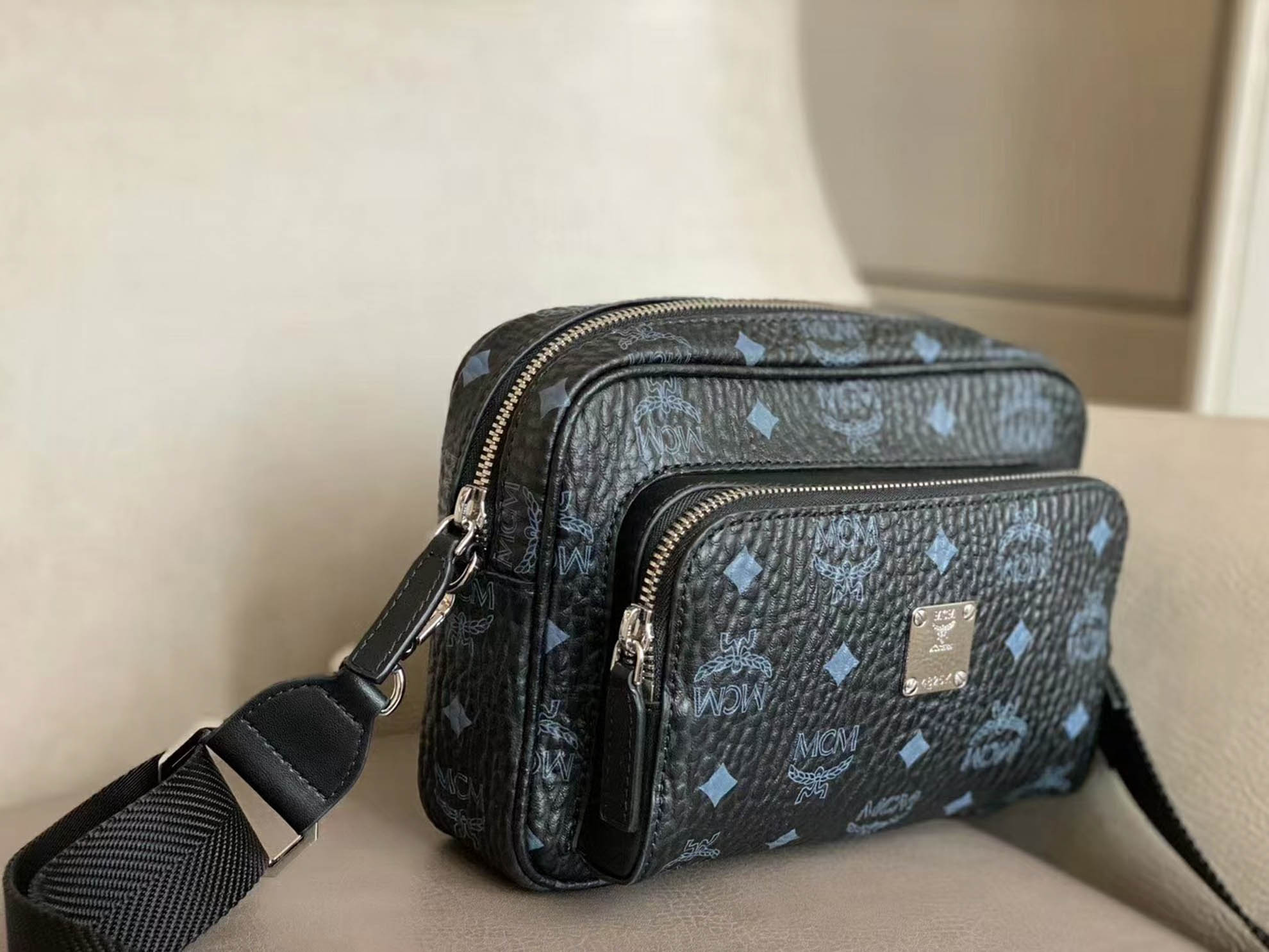 Túi MCM Klassik Crossbody in Visetos Black