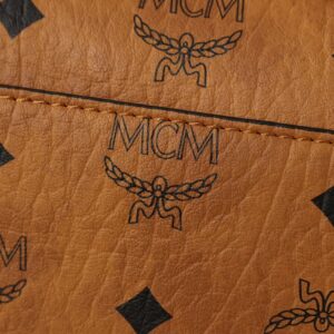 Túi MCM Klassik Crossbody in Visetos Cognac