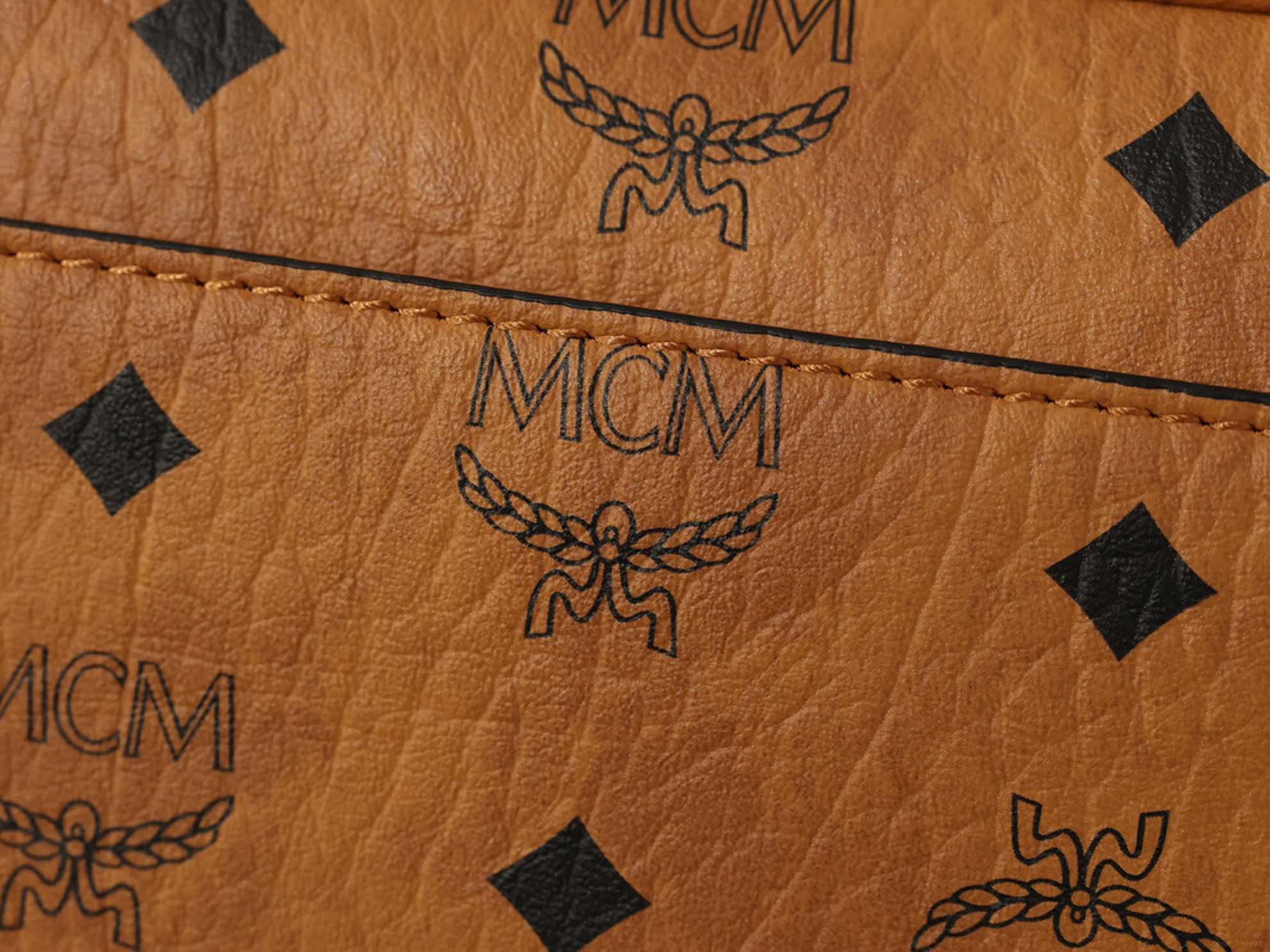 Túi MCM Klassik Crossbody in Visetos Cognac