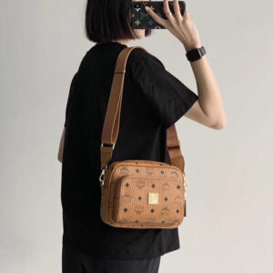 Túi MCM Klassik Crossbody in Visetos Cognac