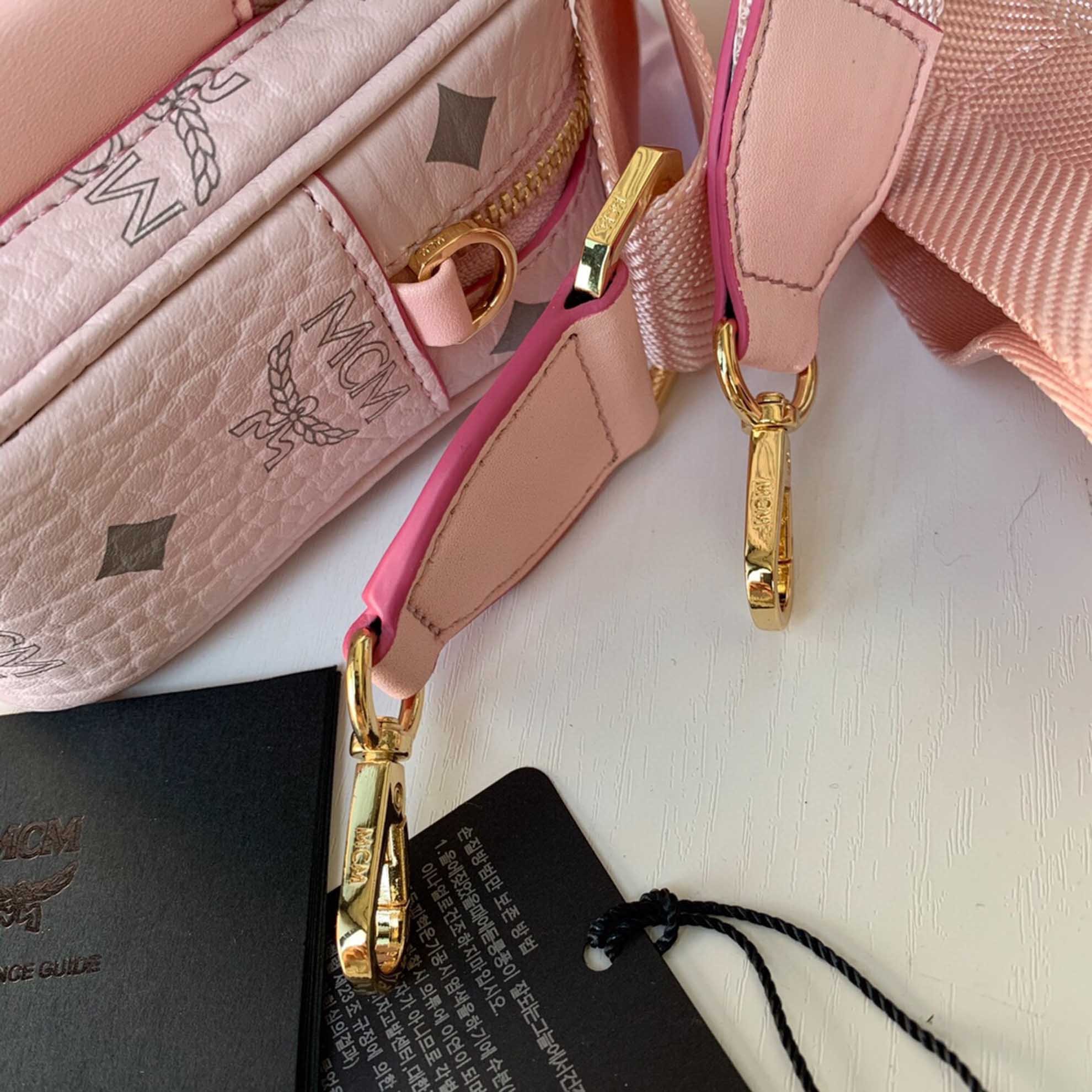 Túi MCM Klassik Crossbody in Visetos Pink