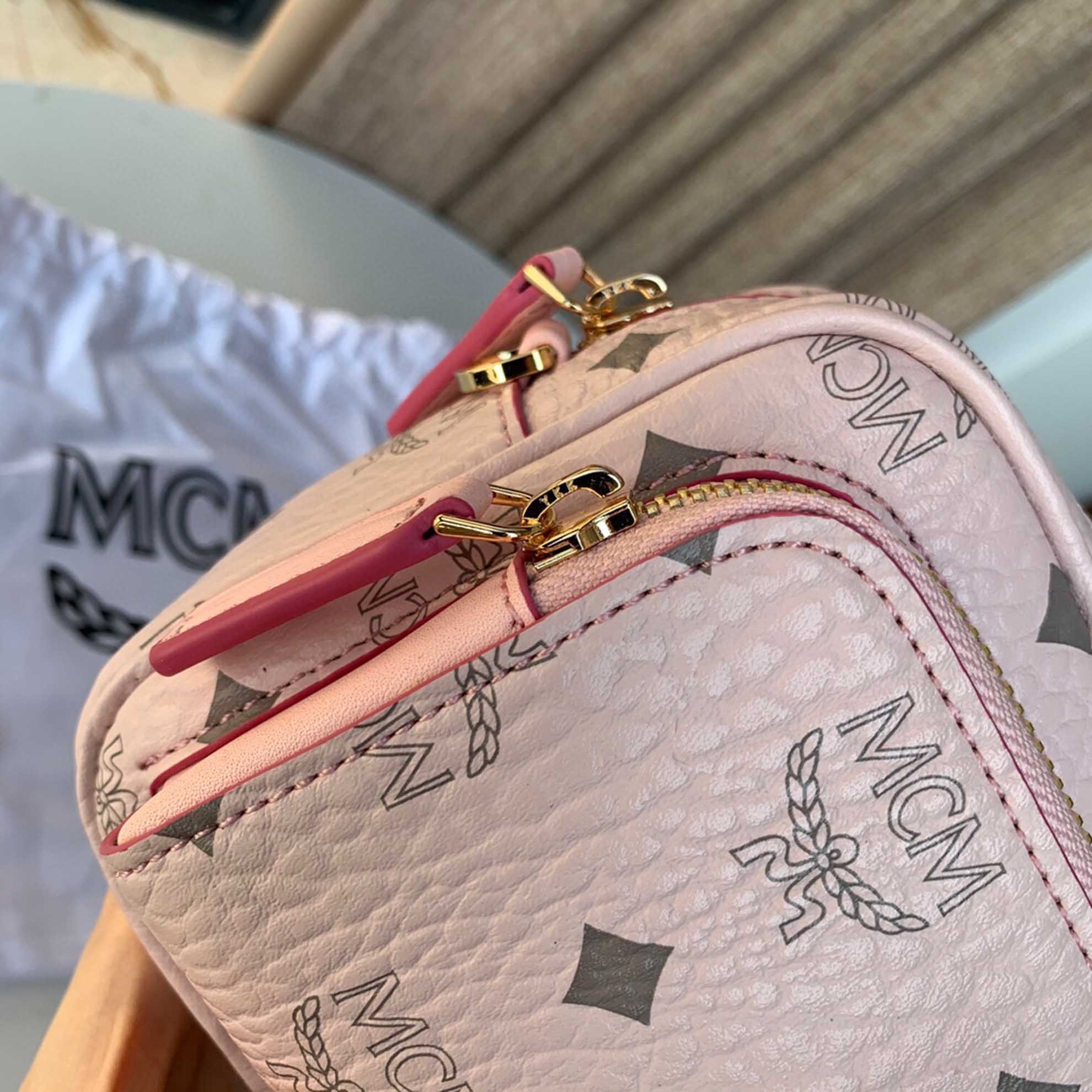 Túi MCM Klassik Crossbody in Visetos Pink