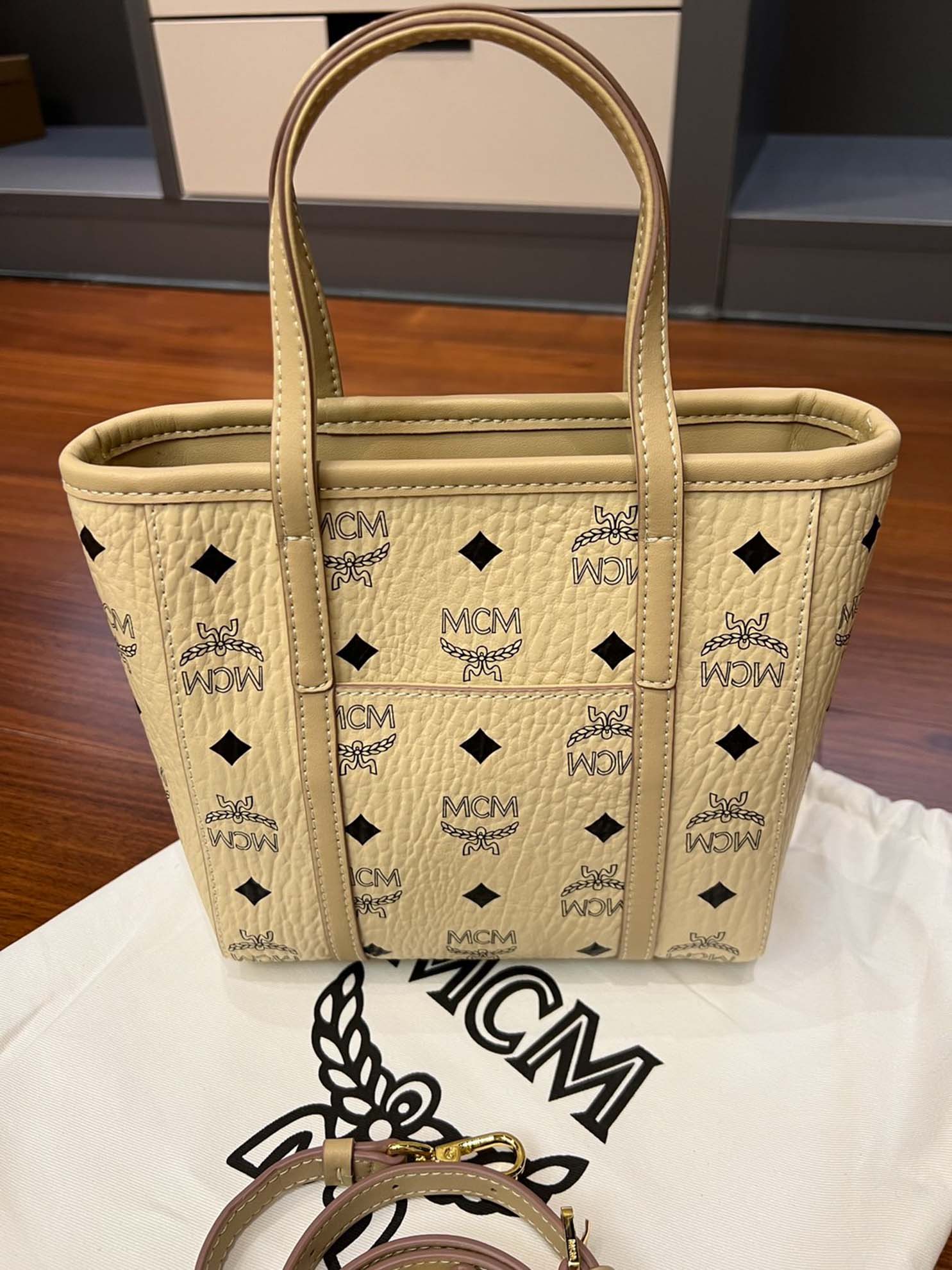 Túi MCM Mini Toni Shopper Visetos 'Beige Black'