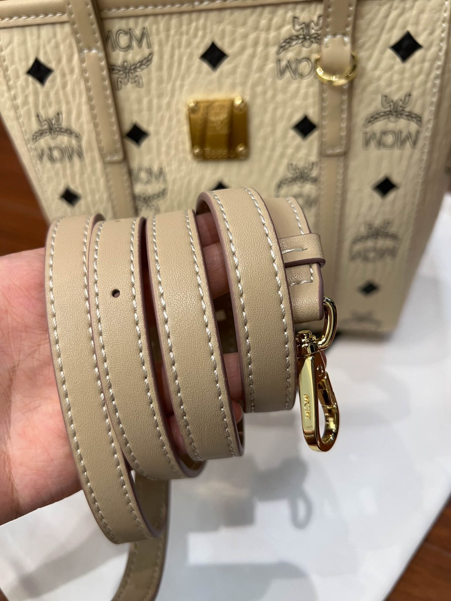 Túi MCM Mini Toni Shopper Visetos 'Beige Black'