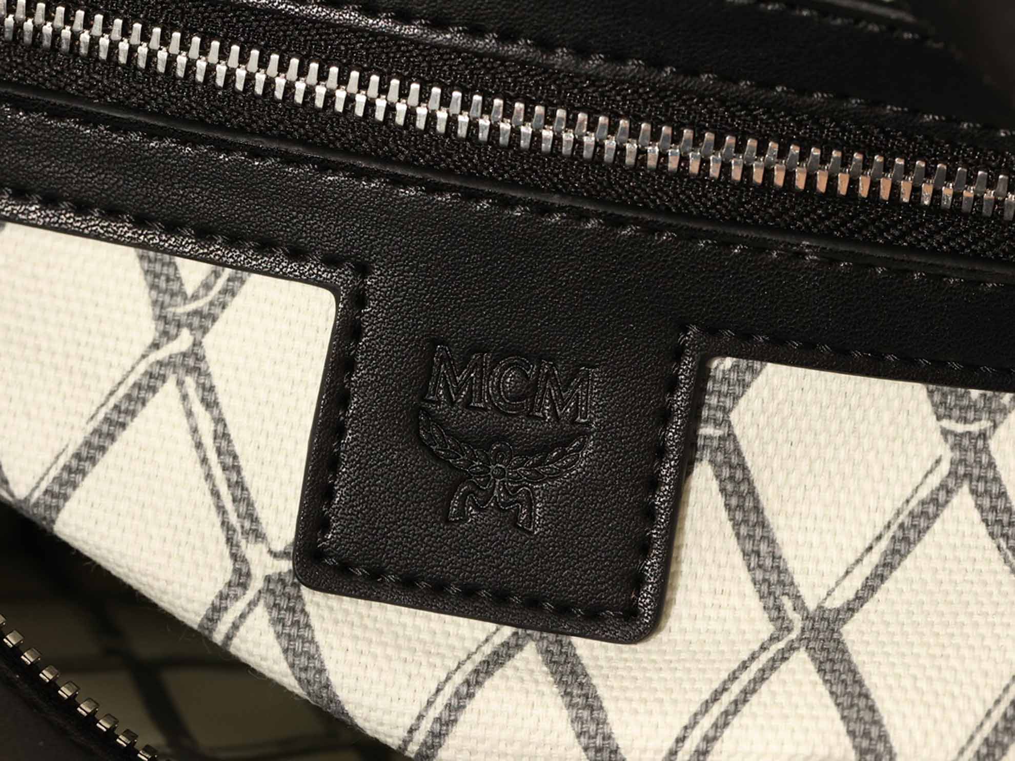 Túi MCM Mini Toni Shopper Visetos 'Black'