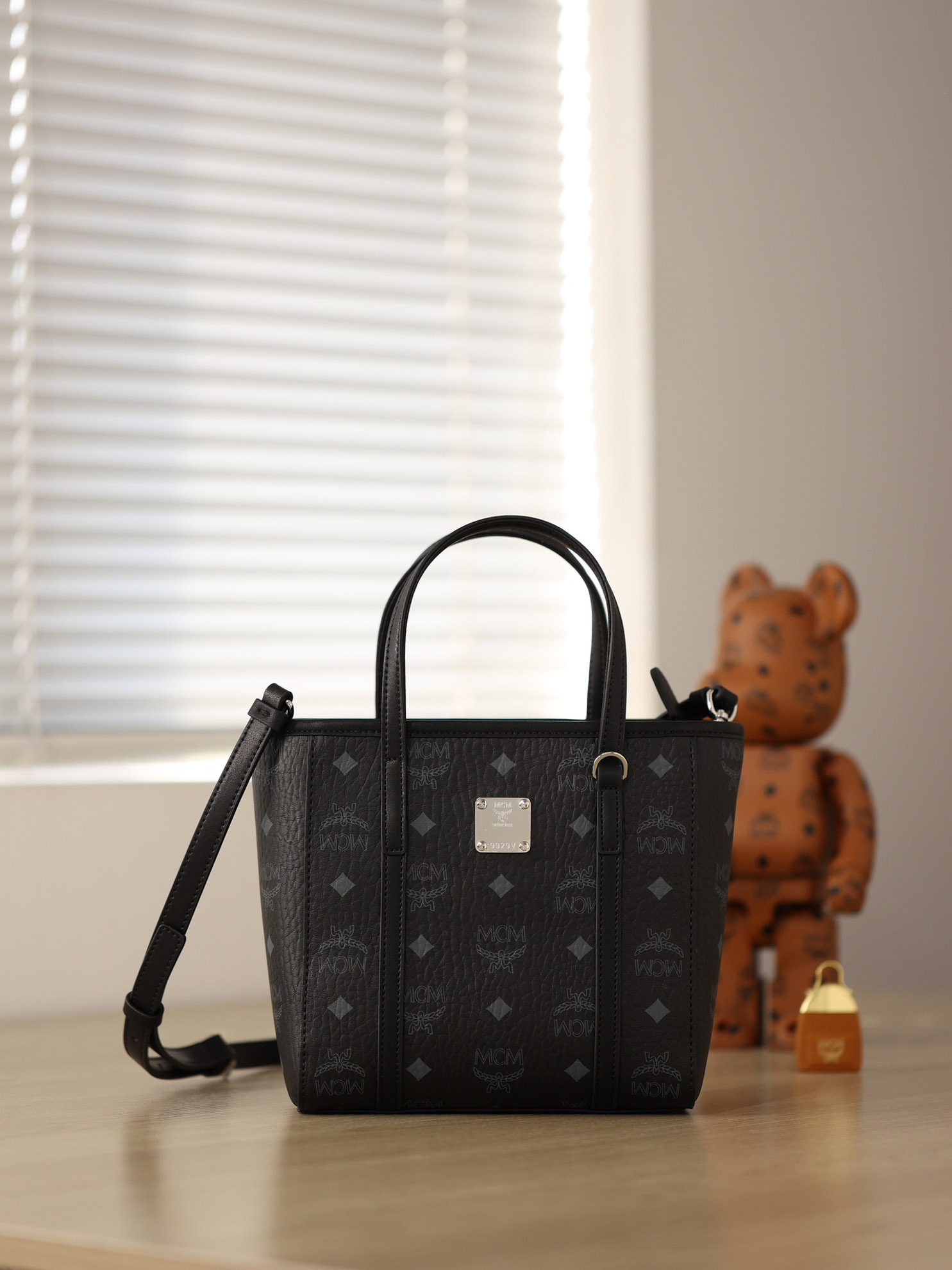 Túi MCM Mini Toni Shopper Visetos 'Black'