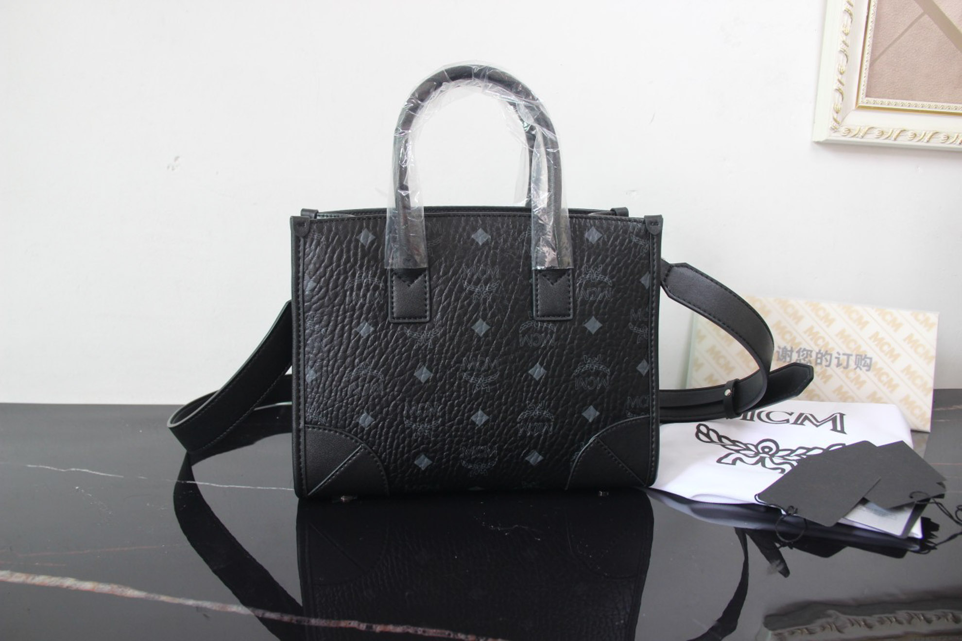 Túi MCM München Tote in Visetos ‘Black’