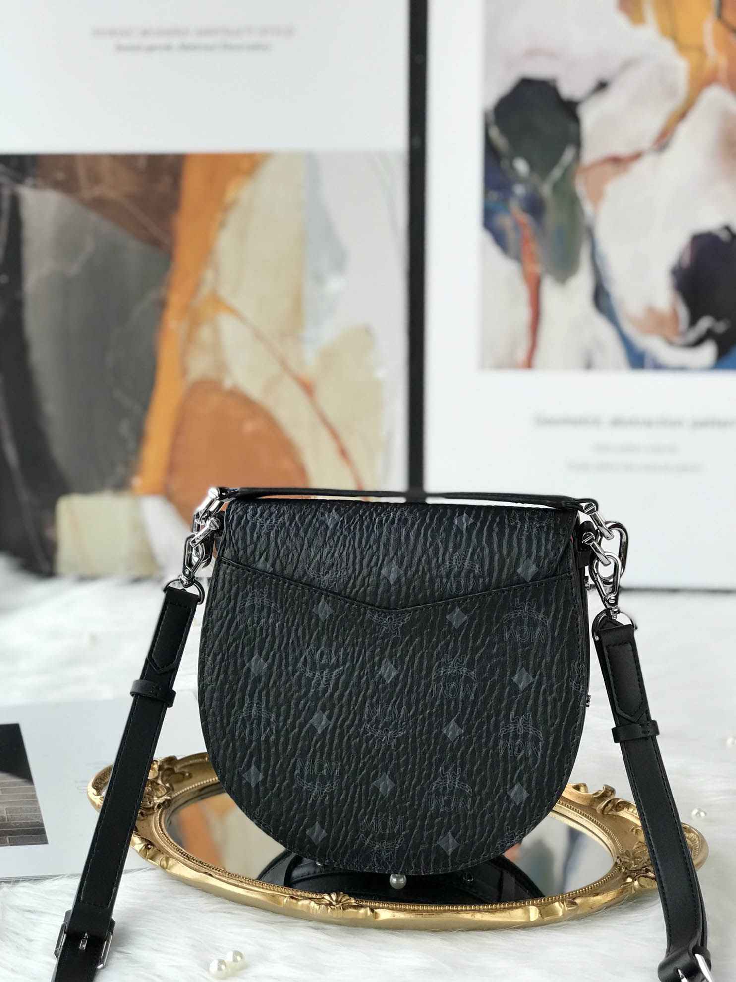 Túi MCM Patricia Round Crossbody Wallet in Visetos Black