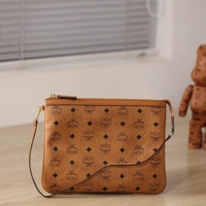 Túi MCM Reversible Liz Shopper in Visetos Cognac