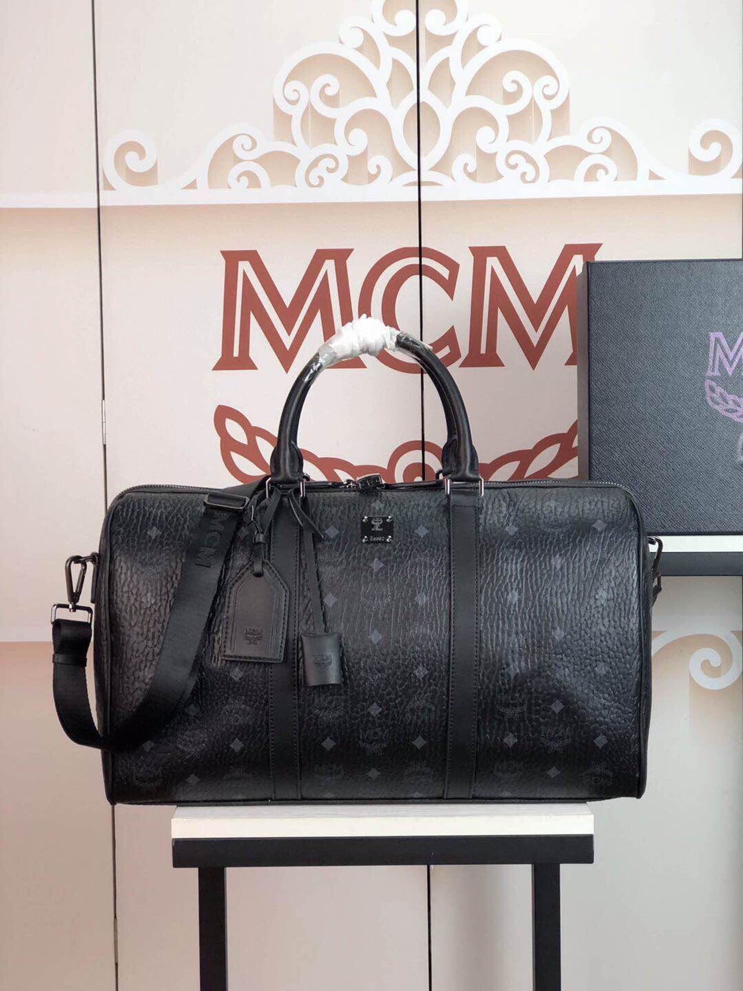 Túi MCM Traveler Weekender Bag in Visetos Black