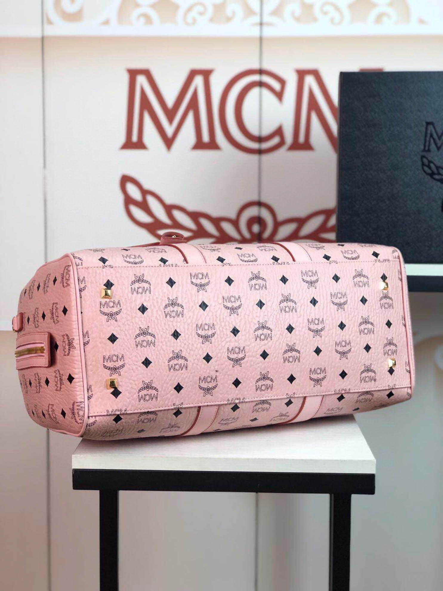 Túi MCM Traveler Weekender Bag in Visetos Pink