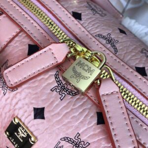 Túi MCM Traveler Weekender Bag in Visetos Pink