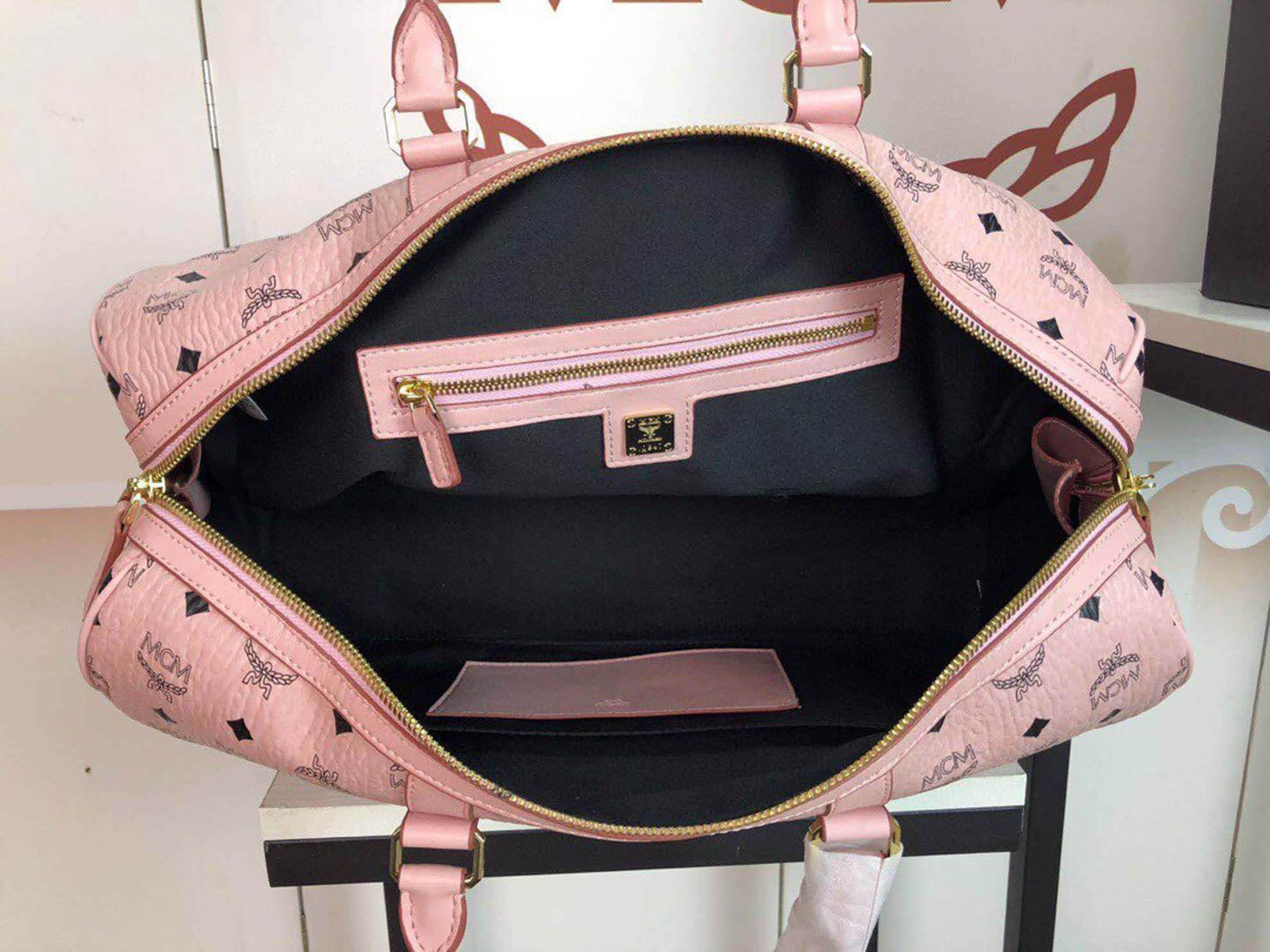 Túi MCM Traveler Weekender Bag in Visetos Pink