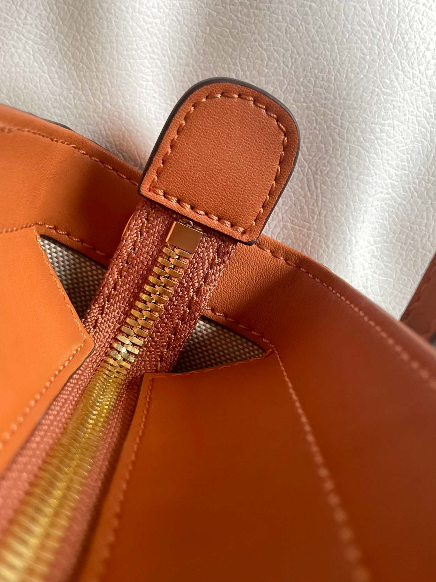 TÚI MCM Visetos Mini Aren Shopper Tote Cognac