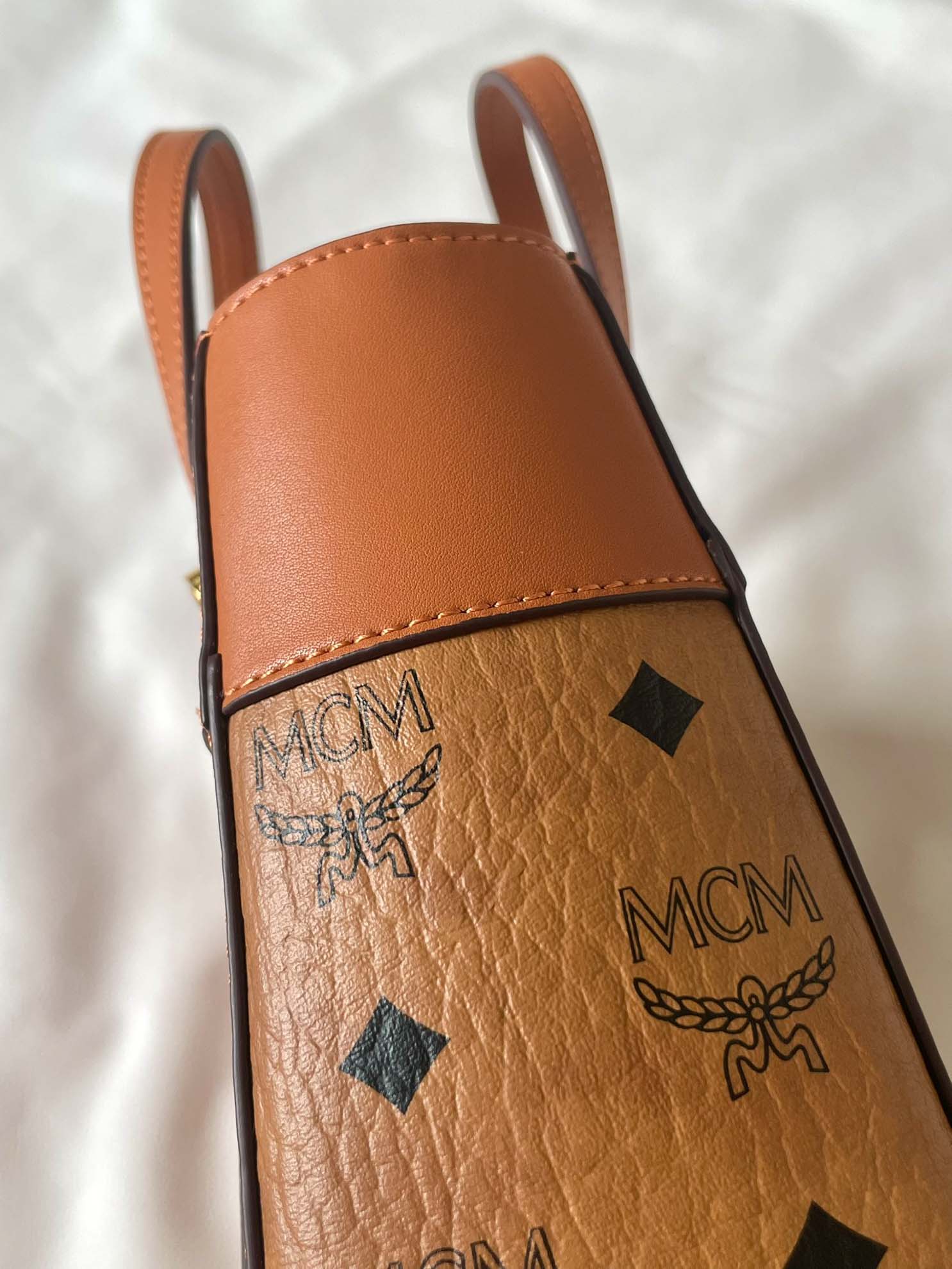 TÚI MCM Visetos Mini Aren Shopper Tote Cognac