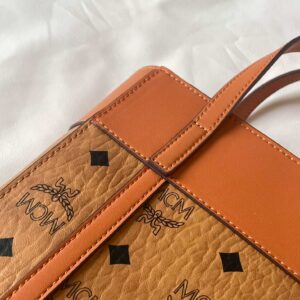 TÚI MCM Visetos Mini Aren Shopper Tote Cognac