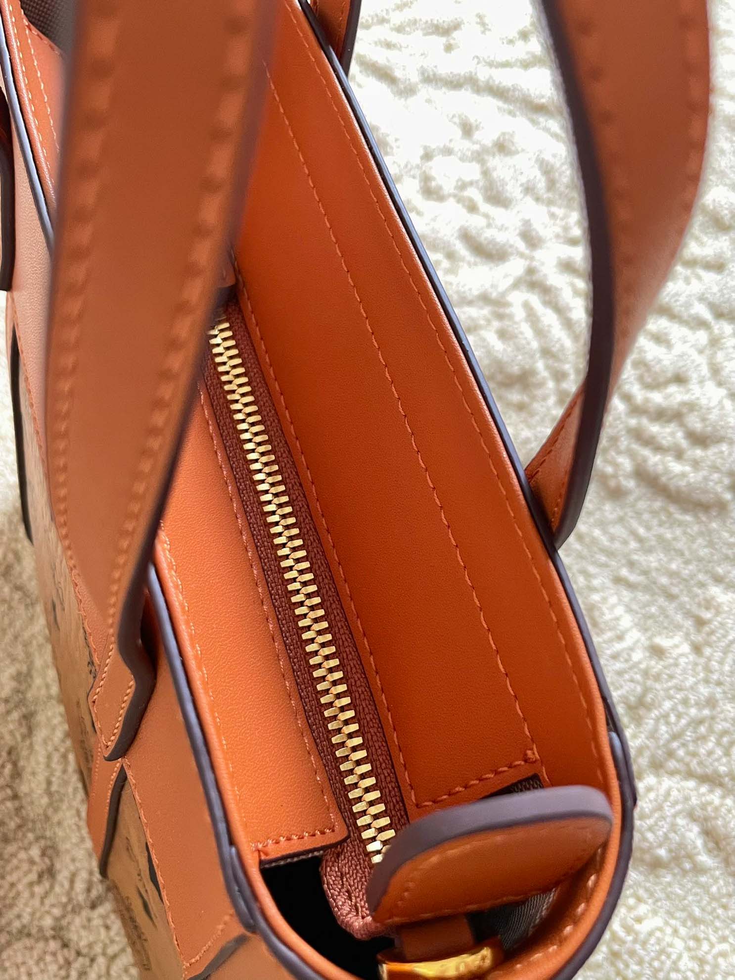 TÚI MCM Visetos Mini Aren Shopper Tote Cognac