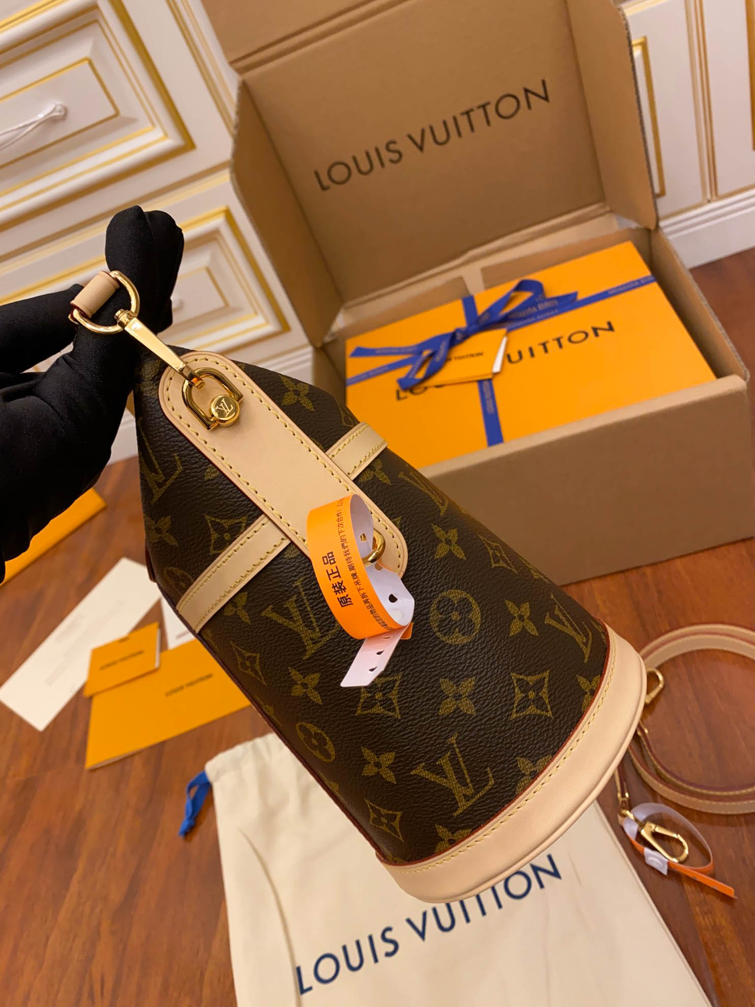 Túi Nữ Louis Vuitton Duffle Monogram Coated Canvas 'Beige' 