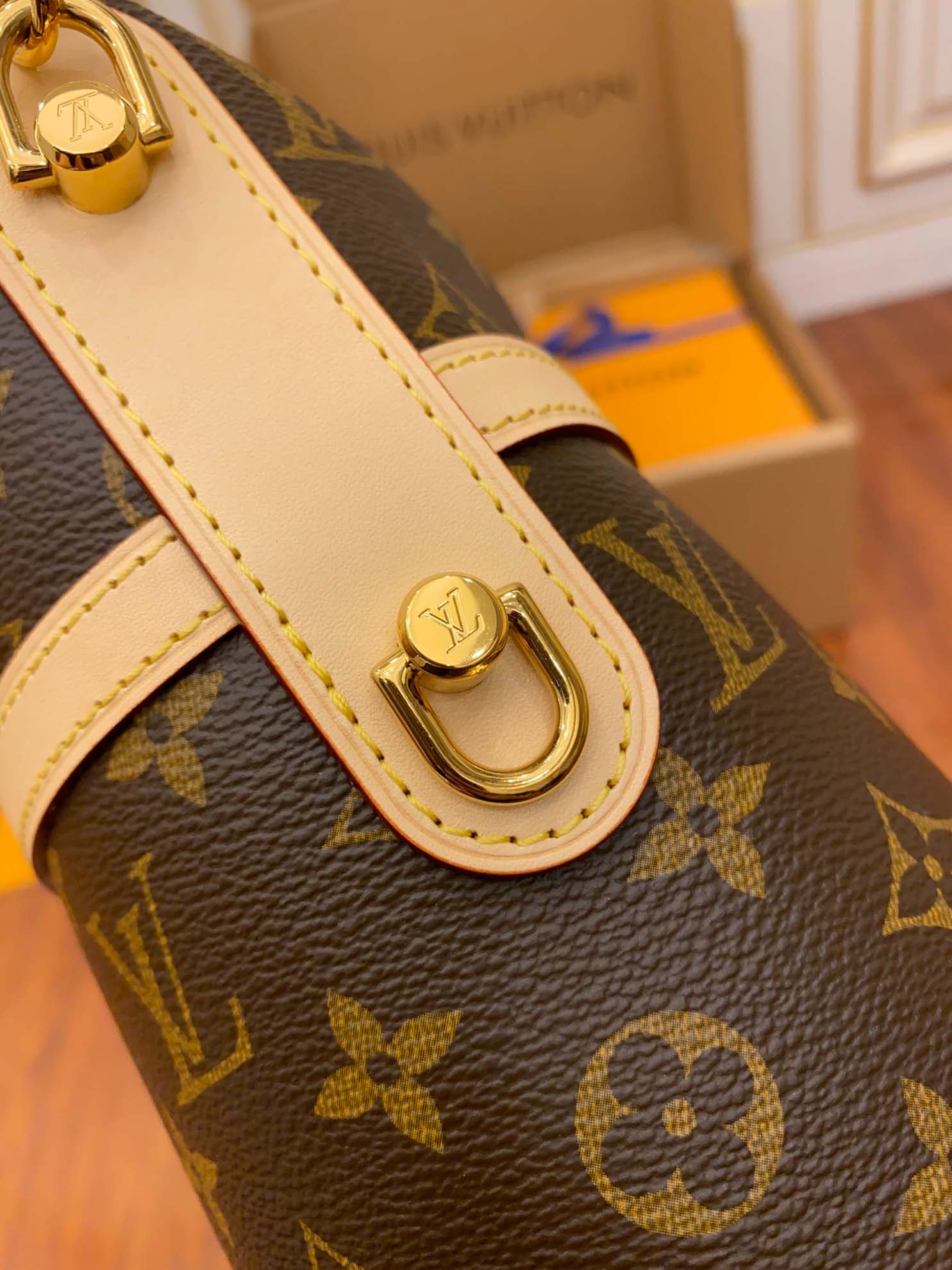 Túi Nữ Louis Vuitton Duffle Monogram Coated Canvas 'Beige' 