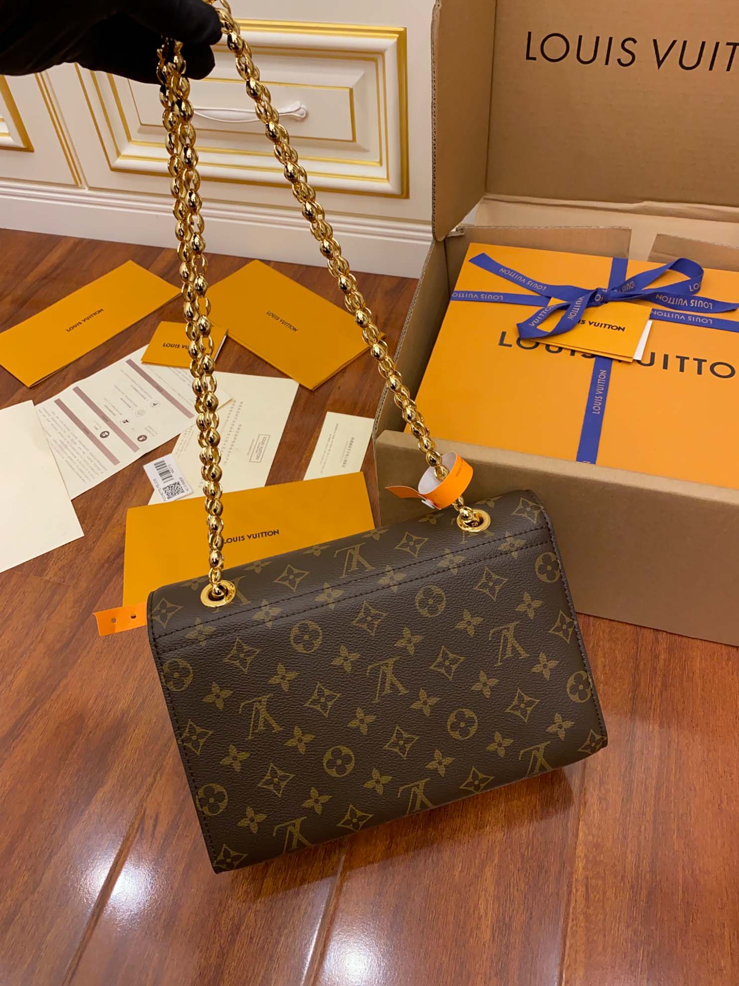 Túi Nữ Louis Vuitton Victoire Monogram Canvas 'Noir Black' 