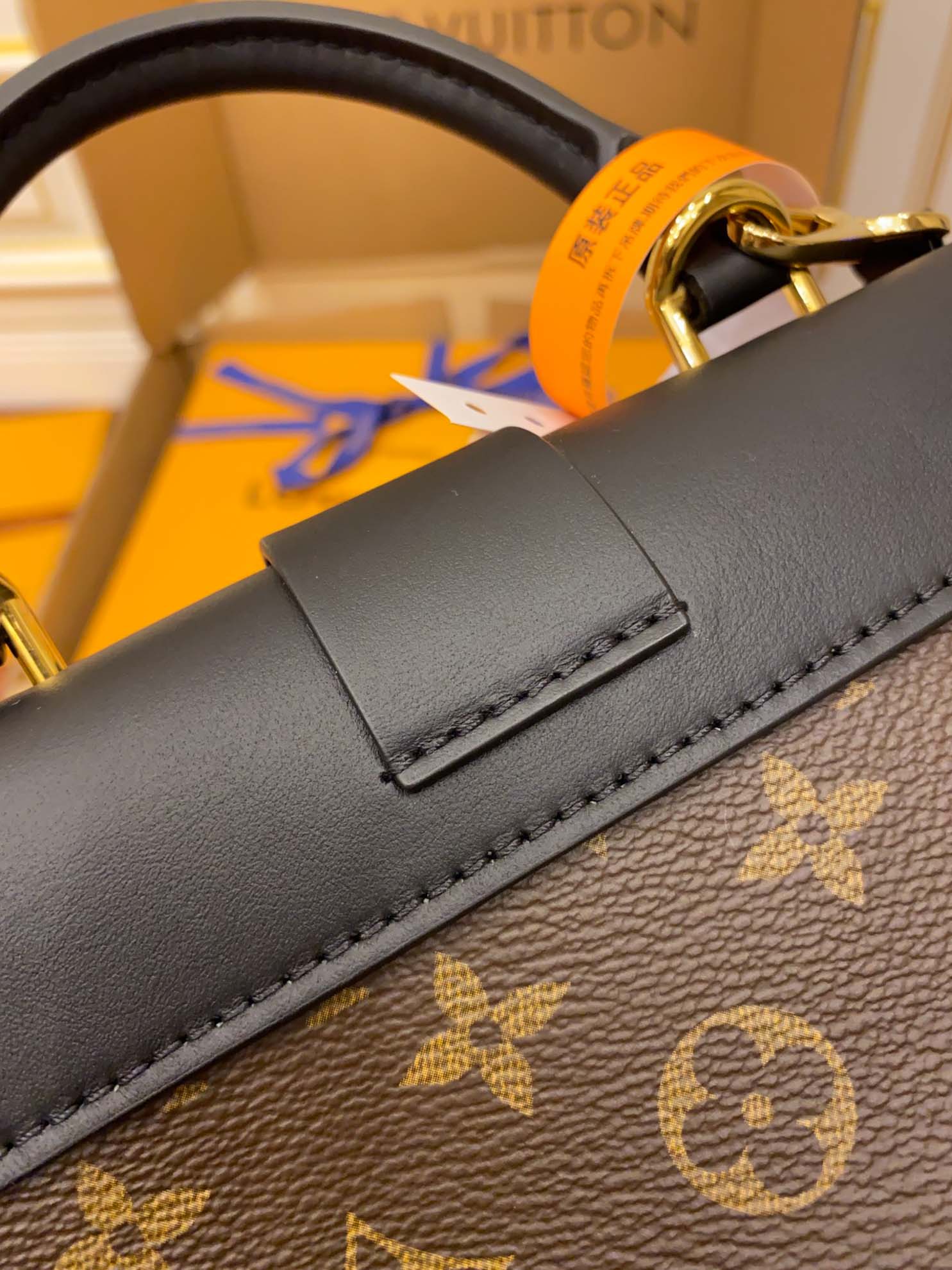 Túi xách Louis Vuitton Locky BB Black 