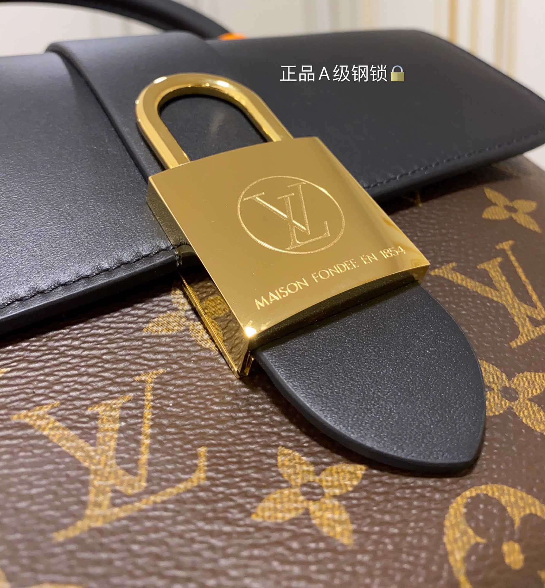 Túi xách Louis Vuitton Locky BB Black 