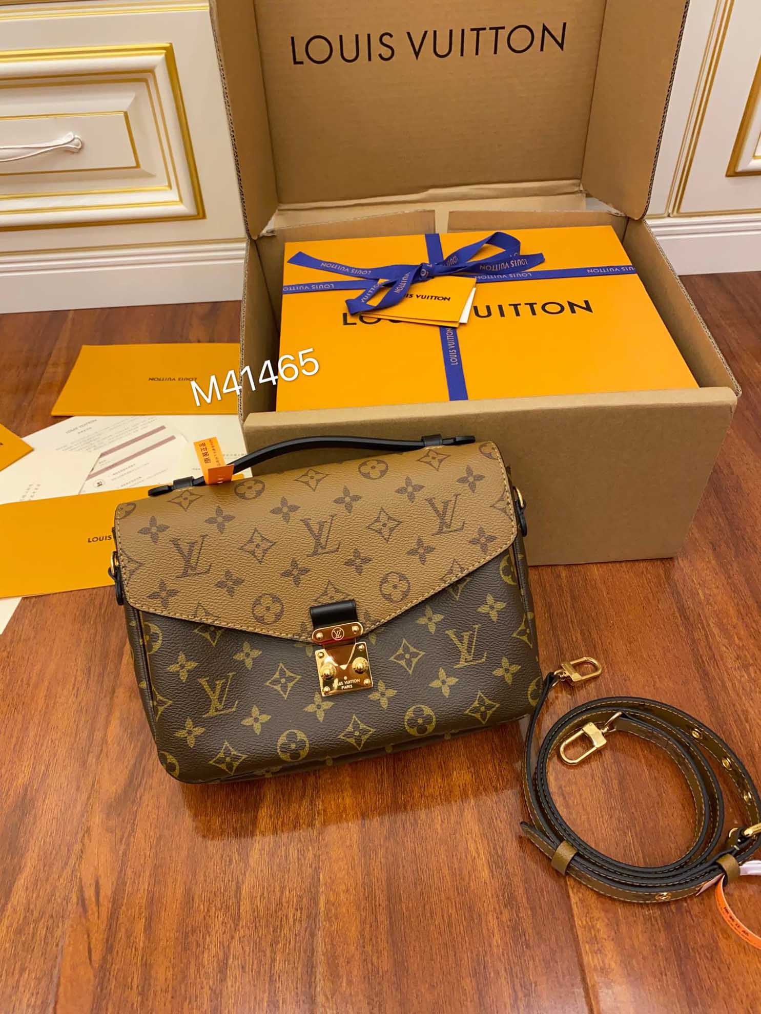 Túi Xách Louis Vuitton Monogram Canvas Pochette Metis 