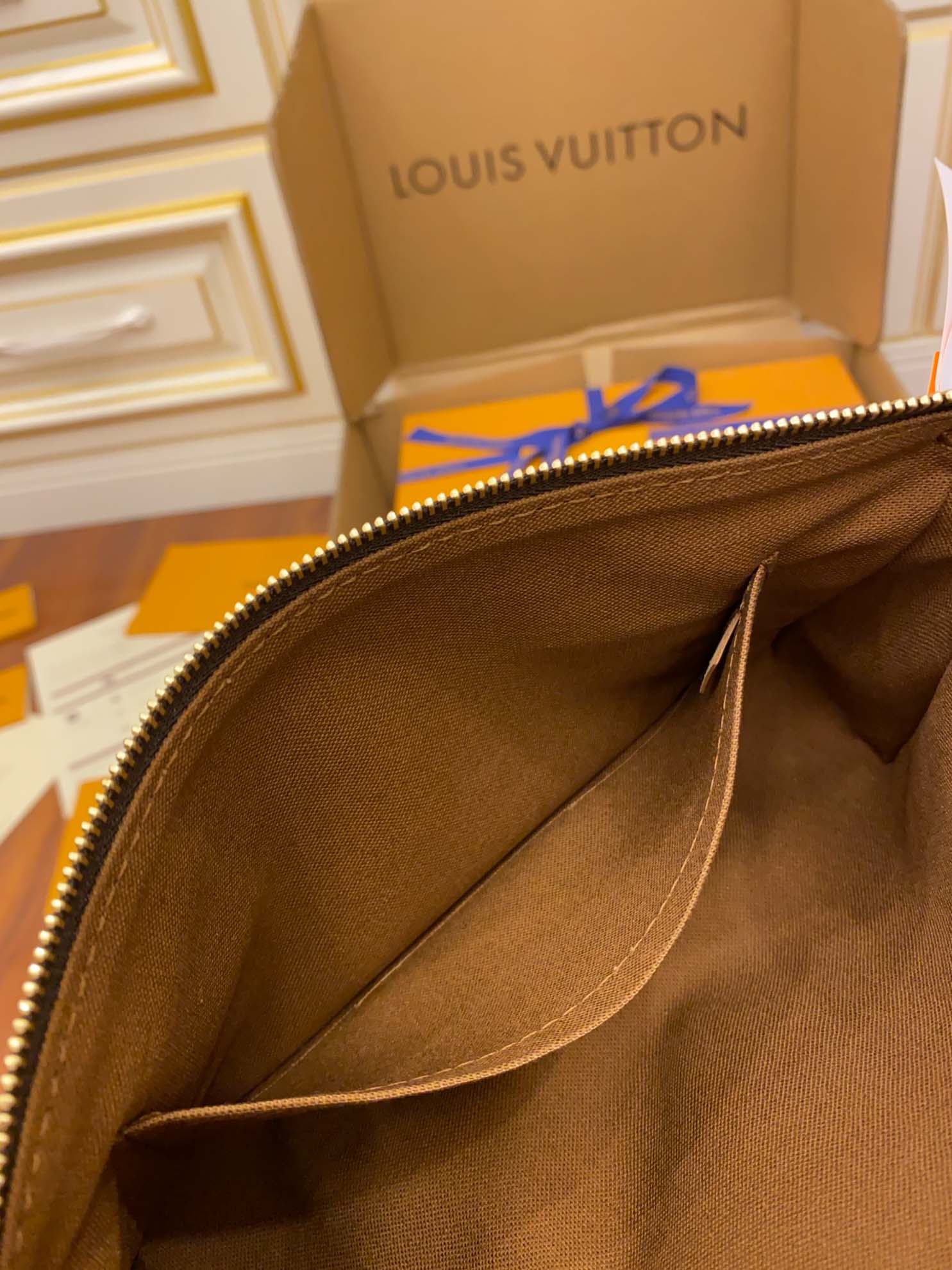 Túi Xách Louis Vuitton Pochette Accessoires Monogram 