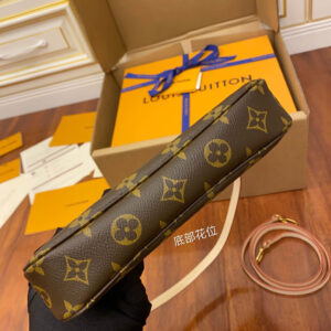 Túi Xách Louis Vuitton Pochette Accessoires Monogram
