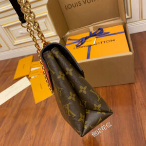 Túi xách Louis Vuitton Saint Placide