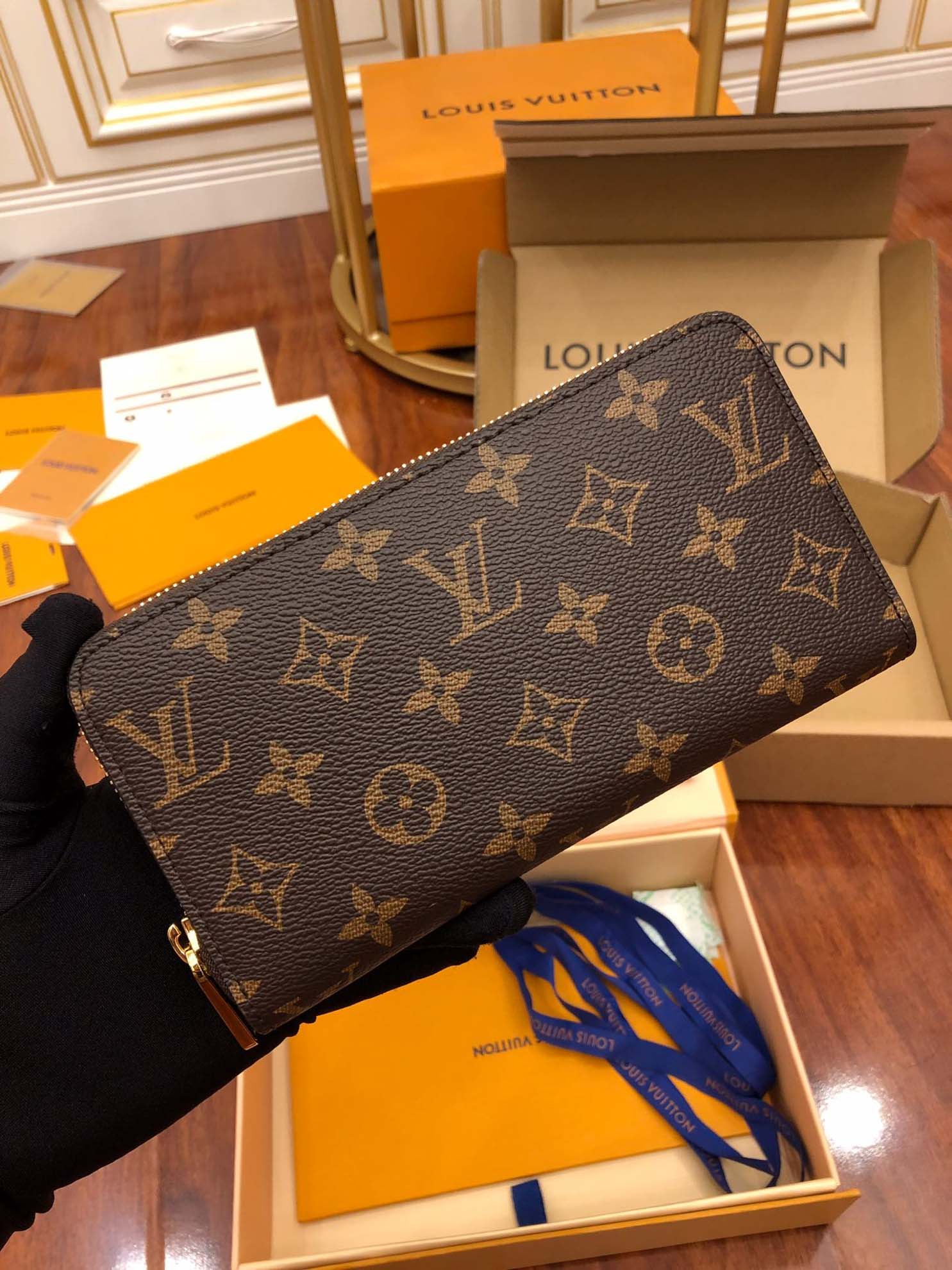 Ví Louis Vuitton Zippy Wallet Monogram Canvas