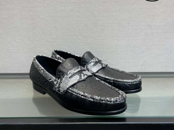 Giày Louis Vuitton Lvxnba Lv Loafers Black